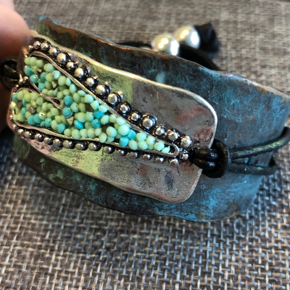 Cuff Heart Bracelet Silver & Patina Metal - Picture 3 of 6